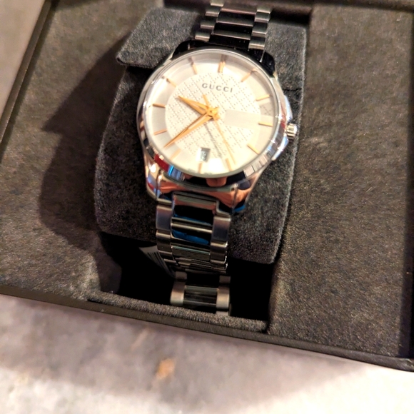 COPY - Gucci NWT 126G TimelessYA126523- smaller wrist fit - Picture 1 of 6